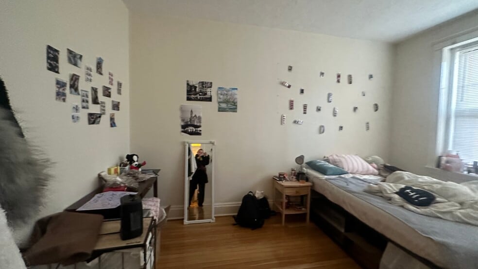 Building Photo - 18 Alton Pl