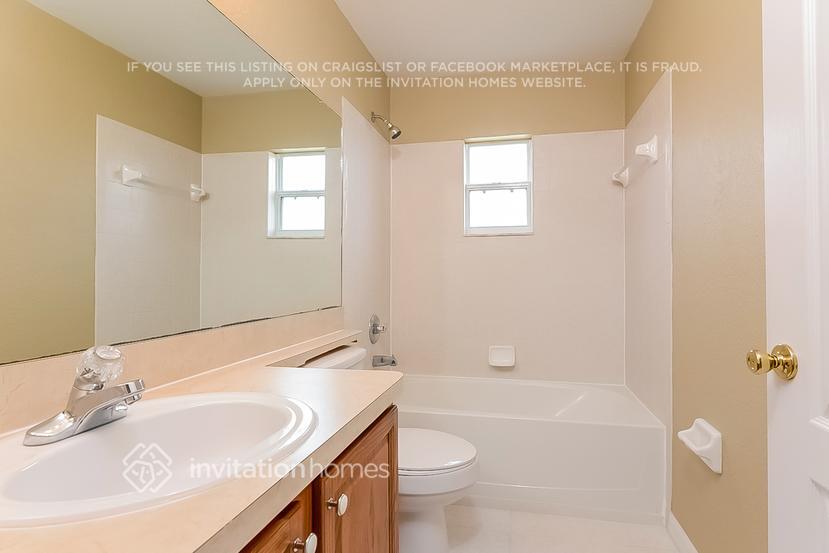 Building Photo - 1660 Taylor Brooke Dr