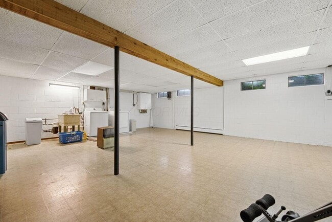 Building Photo - 157 Spring Valley Dr