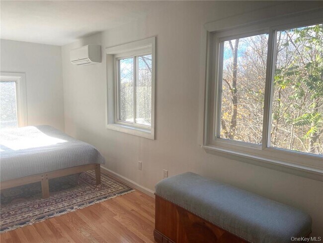 Building Photo - 46 Patricia Ln