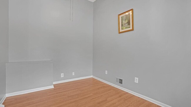 Building Photo - 1090 Schmidt Ln