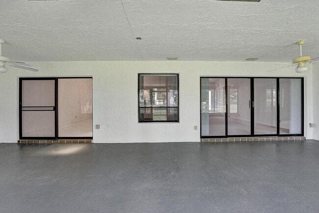 Building Photo - 8578 Eagle Run Dr