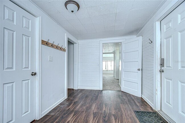 Building Photo - 5437 Delette Ave S