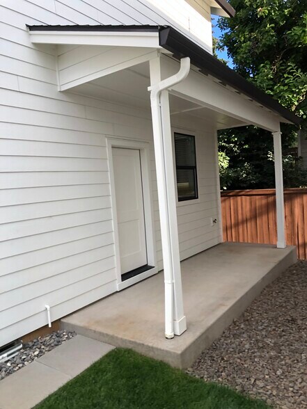 Building Photo - 10271 SE 40th Ave