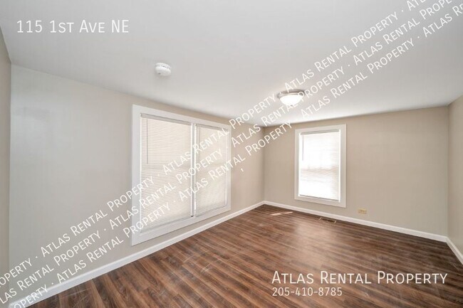 Building Photo - 115 1st Ave NE