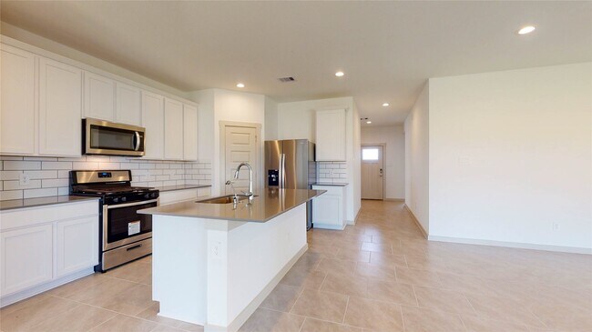 Building Photo - 28950 Yulee Mill Dr