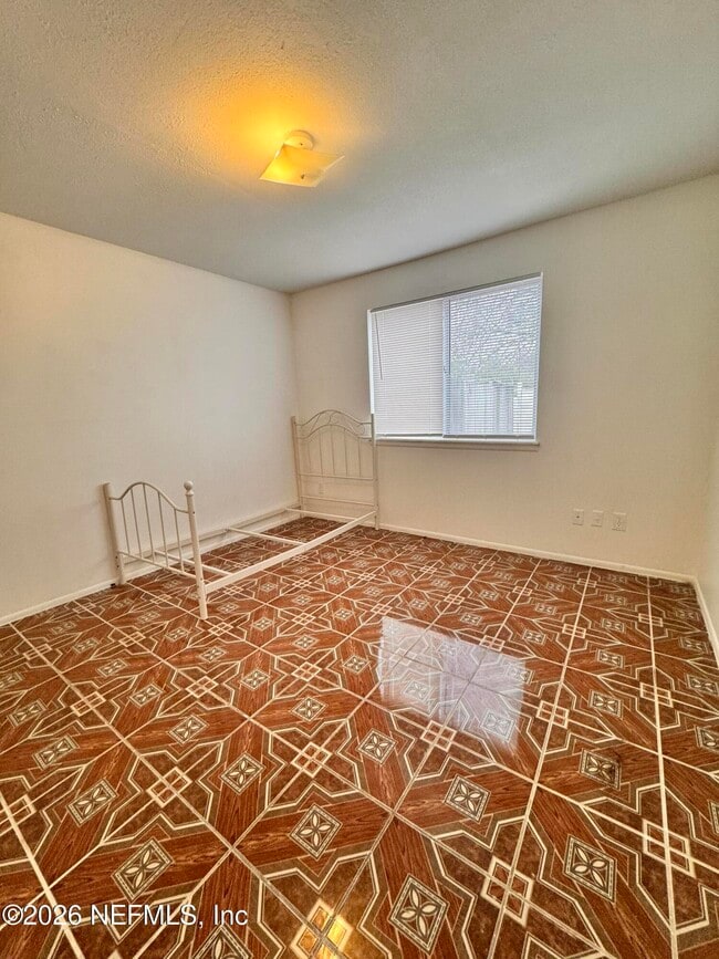 Building Photo - 516 Aquatic Dr