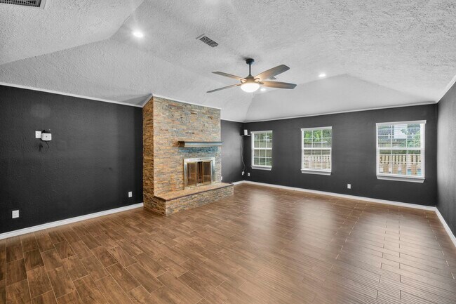 Building Photo - 10519 Fawnview Dr