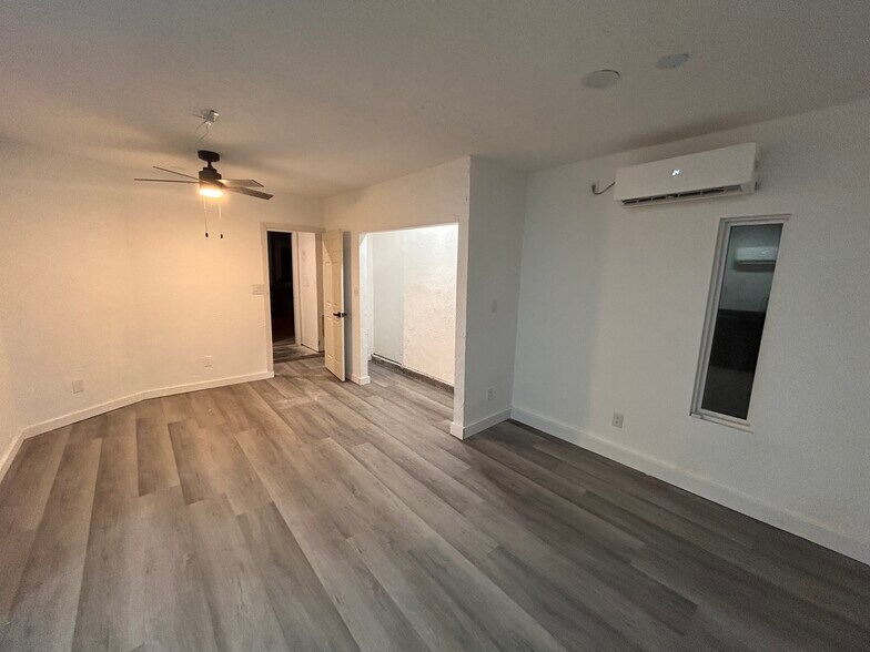 Primary Photo - 1832 Goose Creek Pl