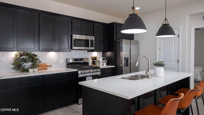 Building Photo - 14717 Pebble Hills Blvd