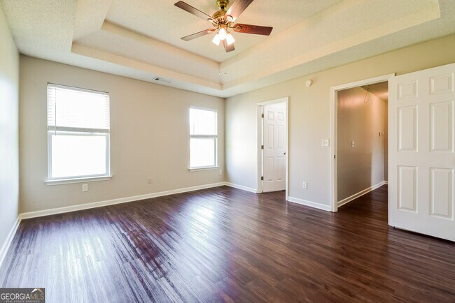 Building Photo - 3518 Rosebud Park Dr