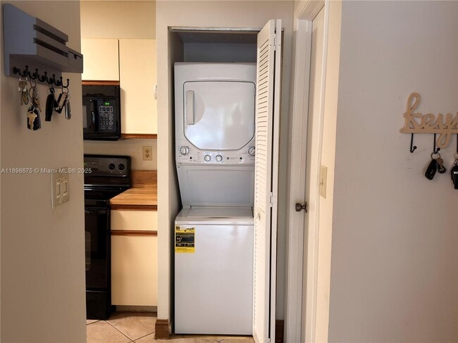 Building Photo - 11266 SW 12th St