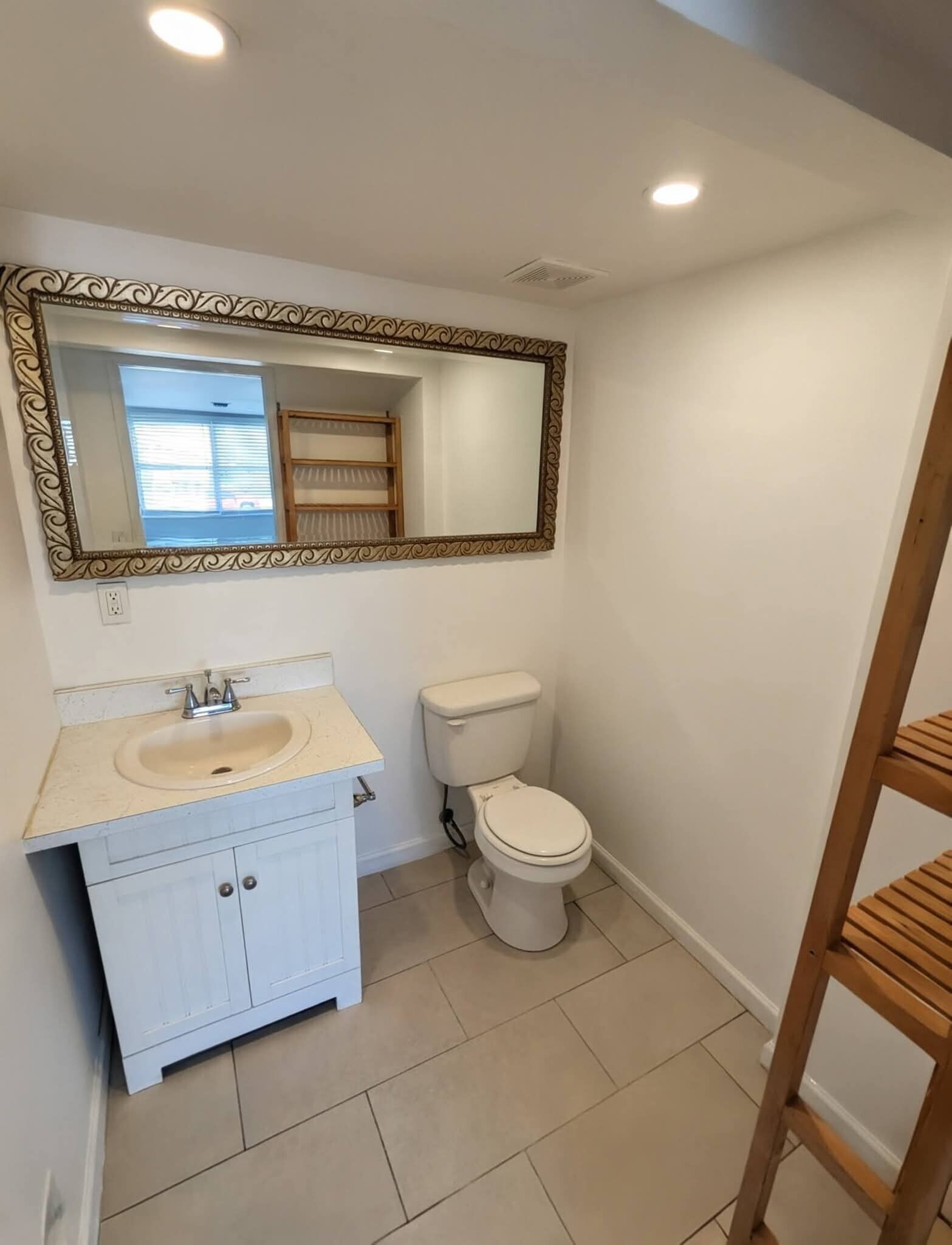 Building Photo - 209 10th St