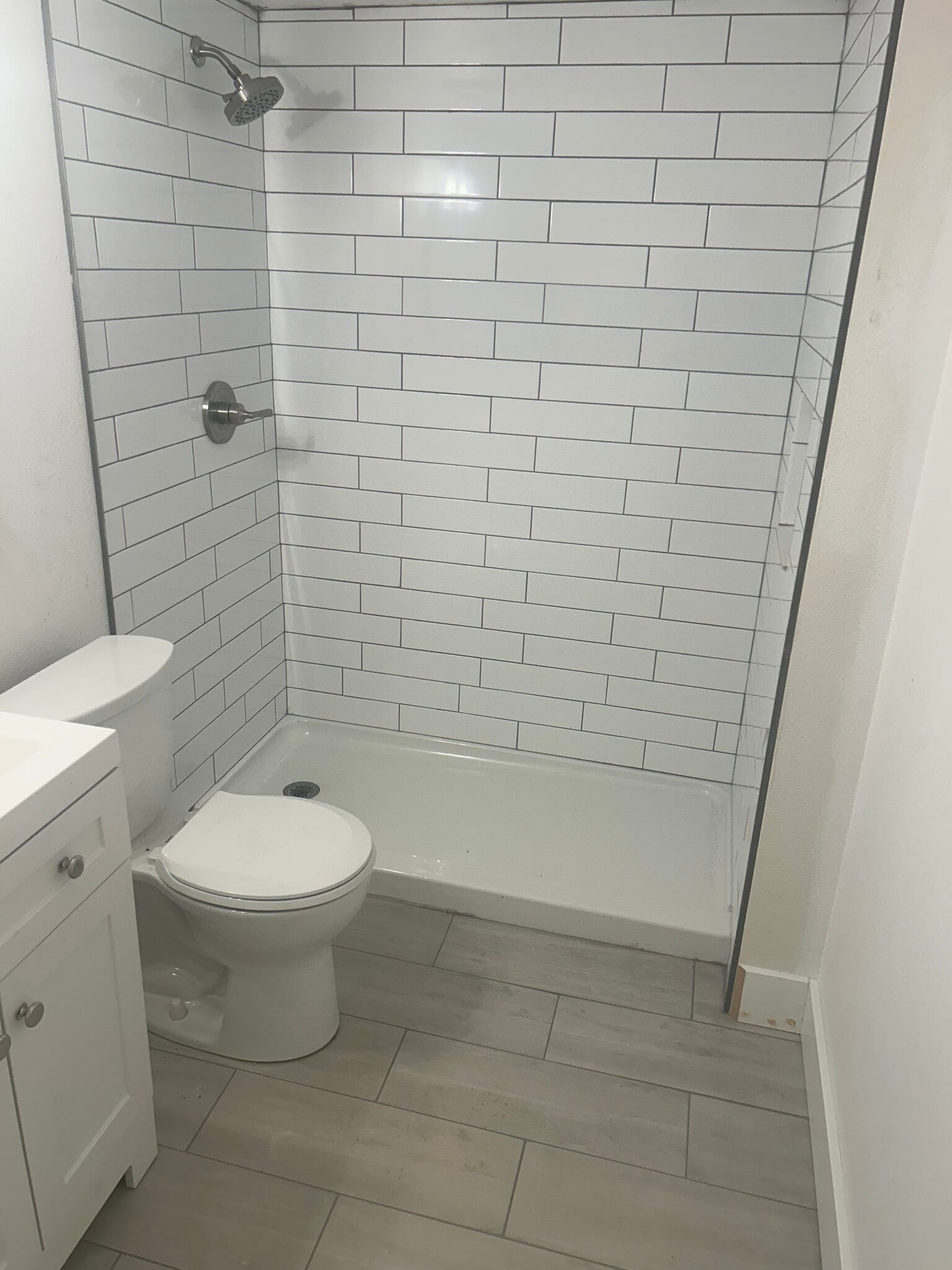 new full bath - 5717 Table Top Ct