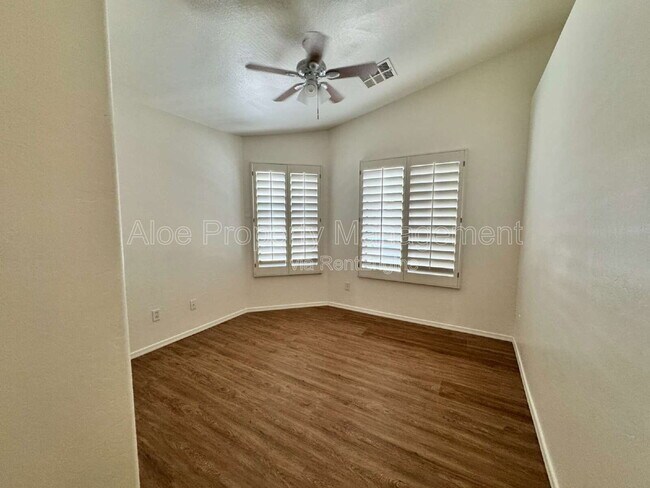 Building Photo - 45775 W Windmill Dr