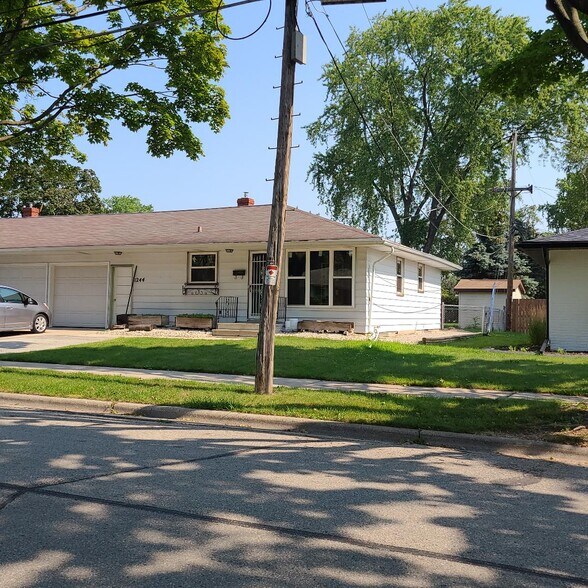 West Side - 1244 Liberty St