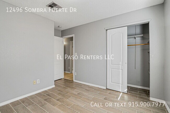 Building Photo - 12496 Sombra Fuerte Dr