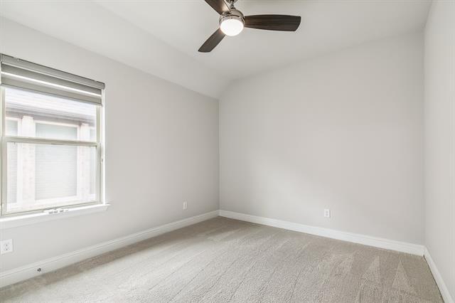 Building Photo - 17652 Sequoia Dr