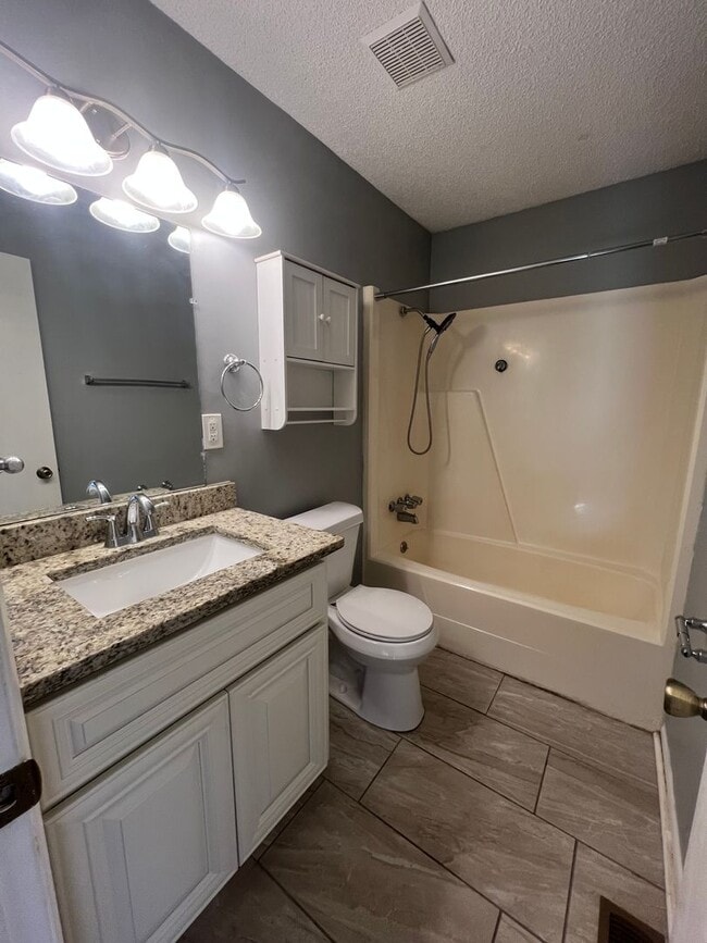 Building Photo - Updated Sanford Condo with Private Patio & Community Pool Near Downtown!