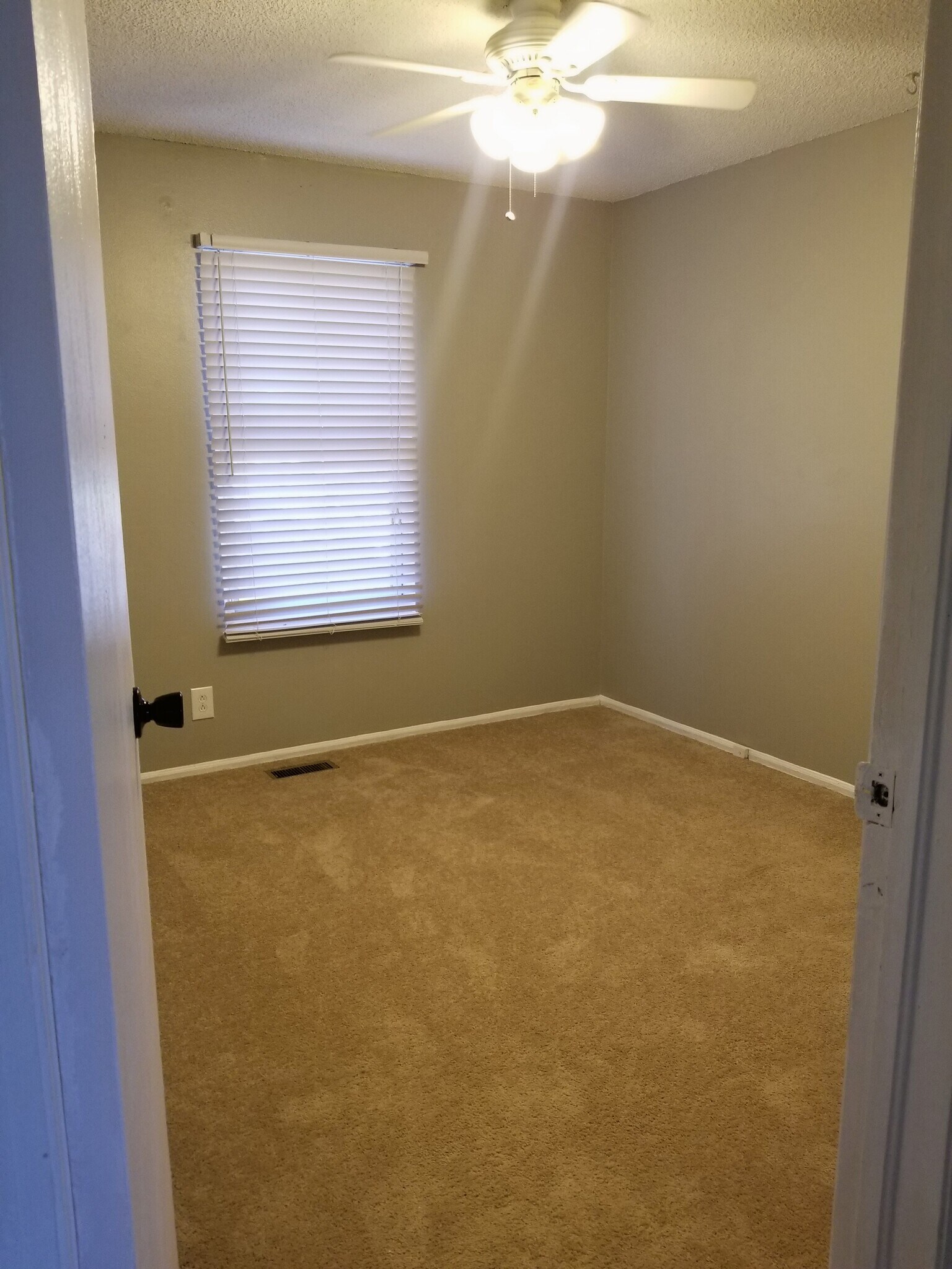 Bedroom #2 - 9725 Fillmore St