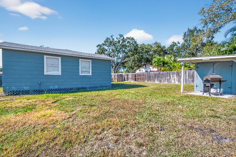 Building Photo - 731 20th St NW