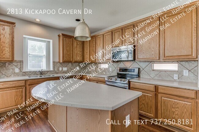 Building Photo - 2813 Kickapoo Cavern Dr
