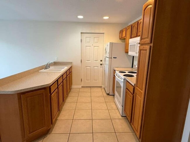 Building Photo - 61 Bougainvillea Dr