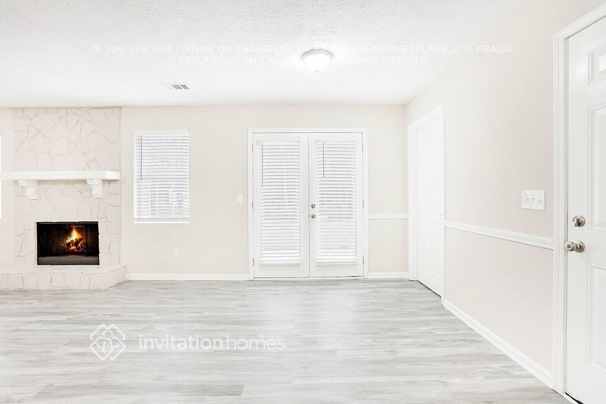 Building Photo - 50 Hidden Ridge Dr