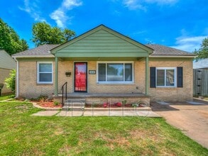 Building Photo - 2132 Andover Ct