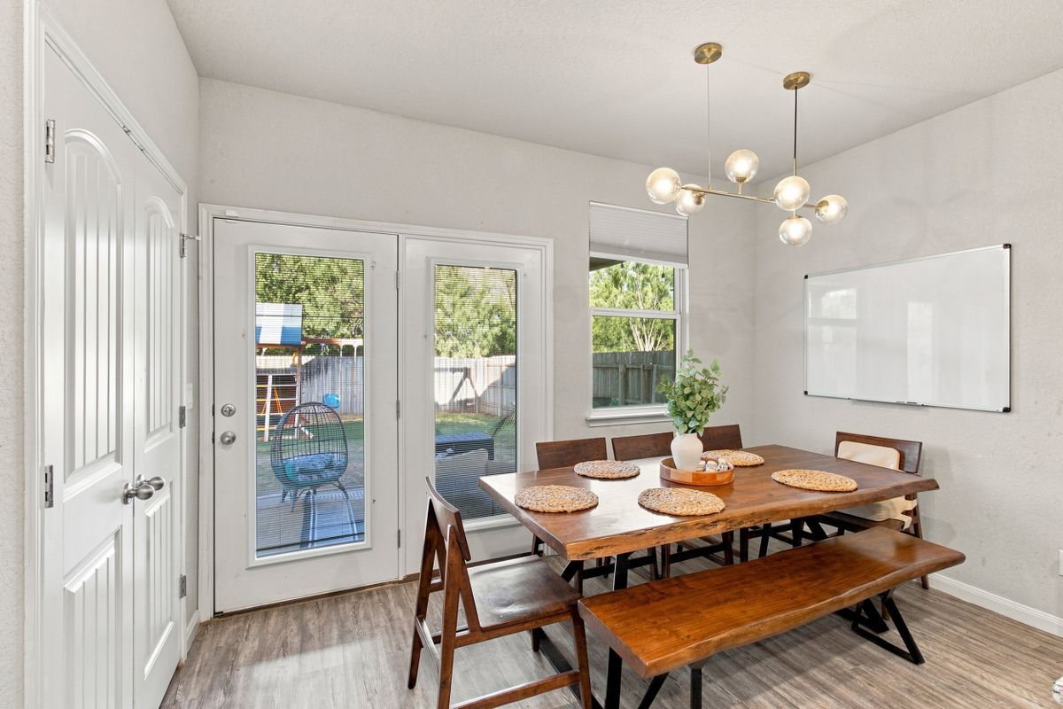 Building Photo - 2026 Oedipus Dr