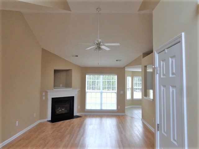 Building Photo - 12535 Cumberland Crest Dr