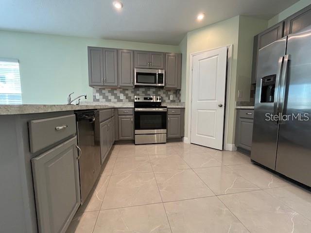 Building Photo - 4536 Lake Russell Rd