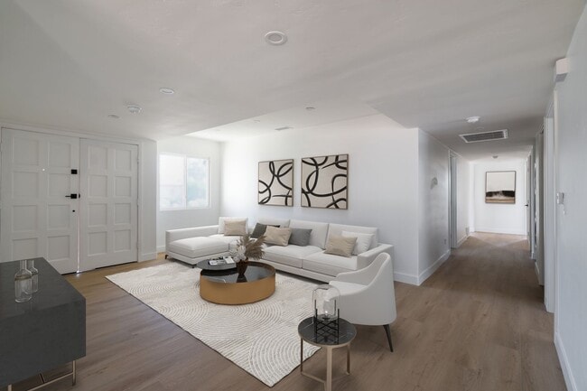 Building Photo - Central air conditioning!