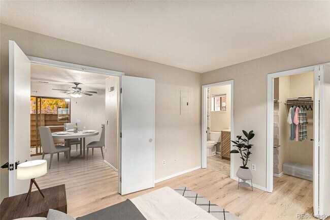 Building Photo - Great location off Iliff and Buckley Fully...