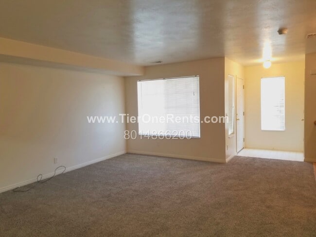 Building Photo - No deposit option for qualified renters