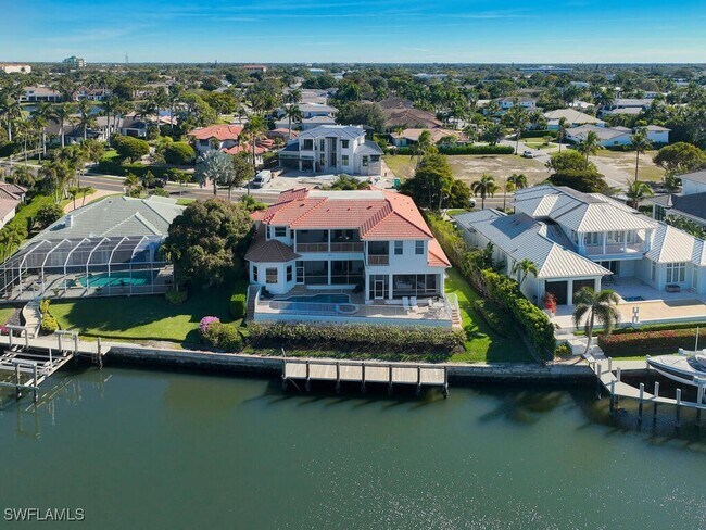 Building Photo - 4419 Crayton Rd