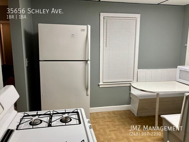 Building Photo - 35656 Schley Ave