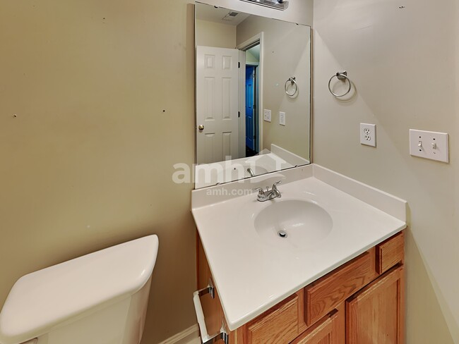 Building Photo - 6017 Spanish Moss Ln