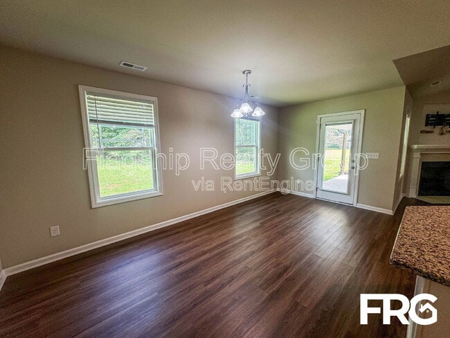 Building Photo - 110 Highland Pk Dr