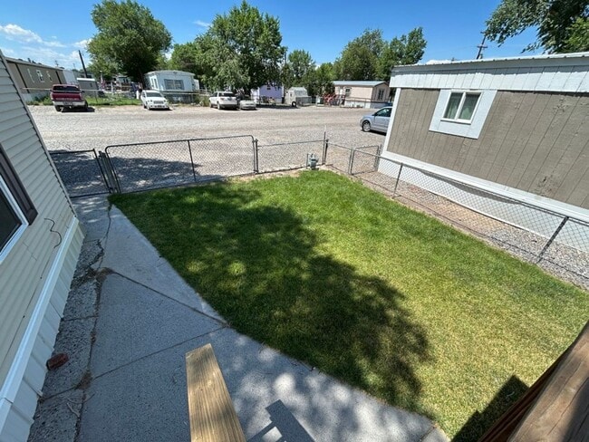 Building Photo - 3 Bedroom 2 Bath High-End Mobile Home with...