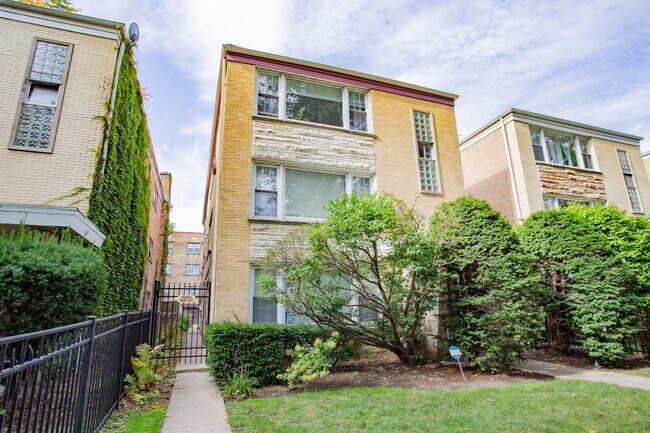 Building Photo - 226 Callan Ave