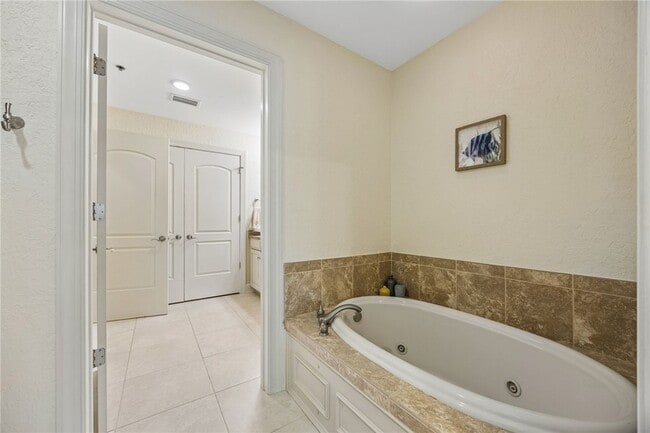 Building Photo - 150 Salt Air Dr