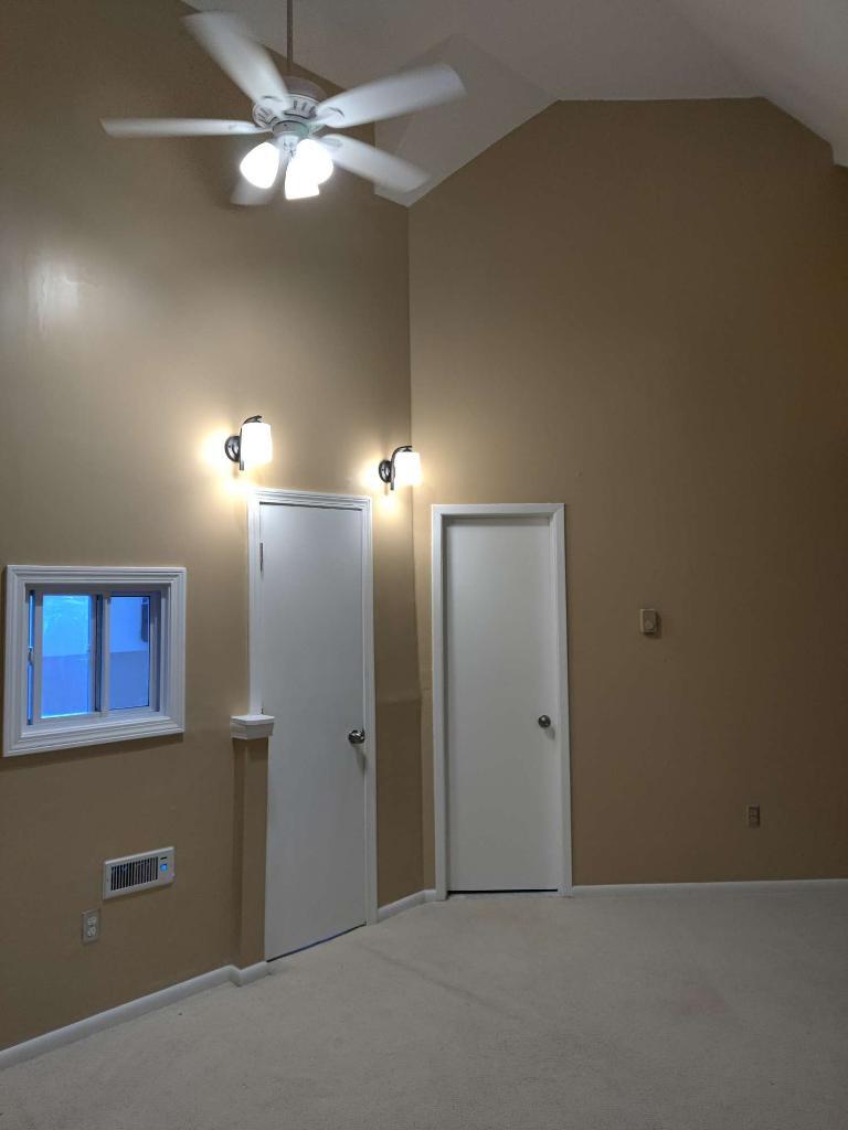 Building Photo - 181 Loomis Dr