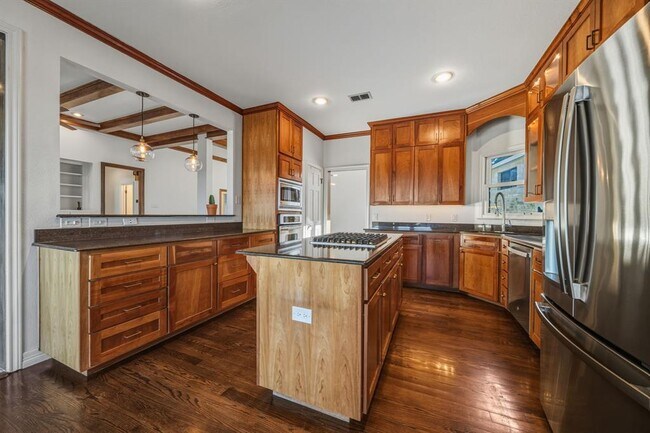 Building Photo - 5836 Westslope Dr