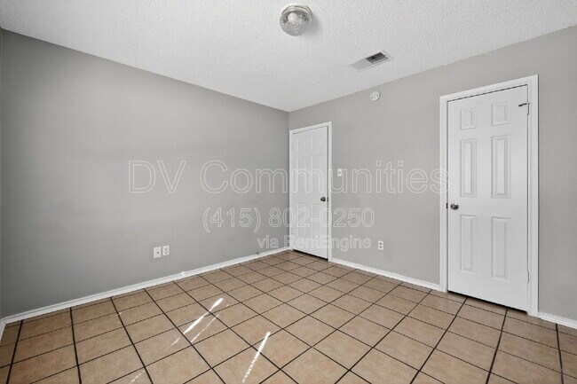 Building Photo - 6721 Haven Meadow Dr