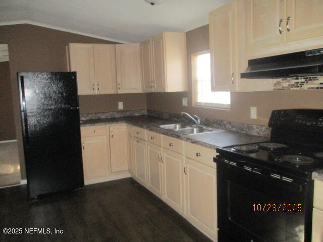 Building Photo - 11384 Deerwood Cir