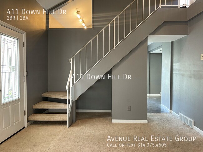 Building Photo - 411 Down Hill Dr Amazingly remodeled 2 bed...