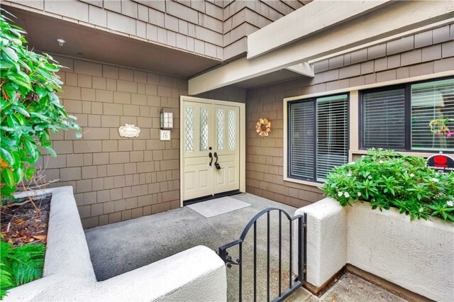 Building Photo - 16 Sea Island Dr