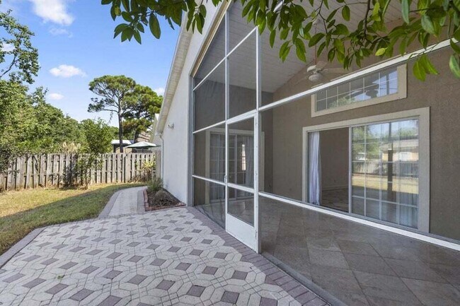 Building Photo - 27 Hidden Harbor Ln