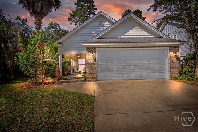 Building Photo - 120 Oak Ridge Cir